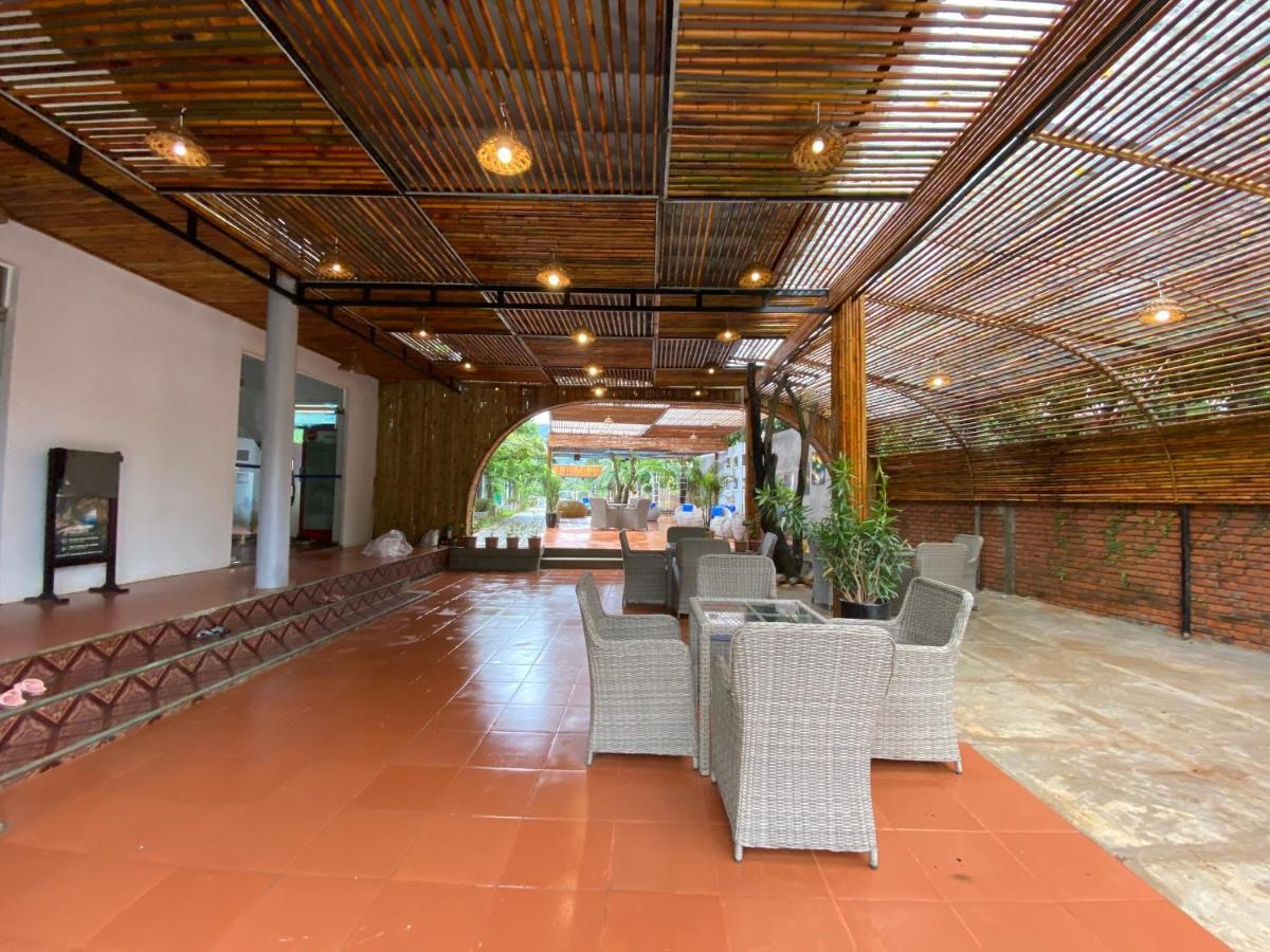 Commander Lodge Phong Nha Exterior foto
